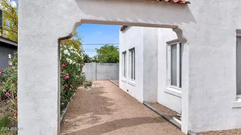 Exterior - 1646 E Montecito Ave, Phoenix, AZ 85016 photo 8 of 9