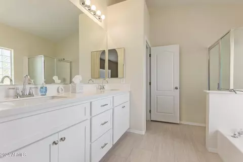 Bath - 2937 E Fairfield St, Mesa, AZ 85213 photo 1 of 4