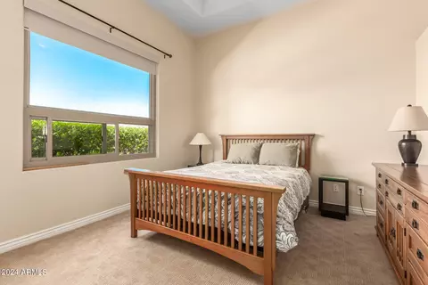 Bedroom - 2110 E Barkwood Rd, Phoenix, AZ 85048 photo 3 of 5