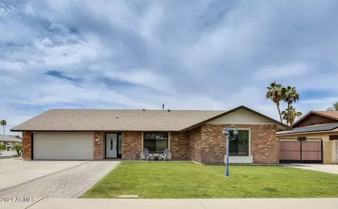 14018 N 44th Dr, Glendale, AZ 85306
