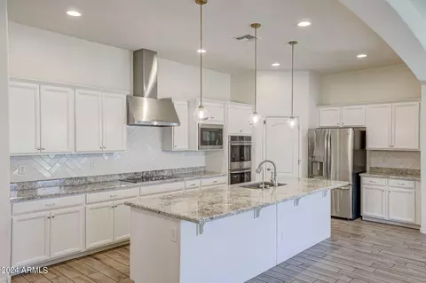 Kitchen - 10121 E Cintron Dr, Mesa, AZ 85212 photo 5 of 5
