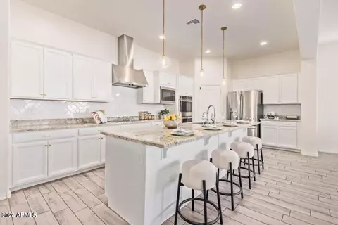 Kitchen - 10121 E Cintron Dr, Mesa, AZ 85212 photo 2 of 5
