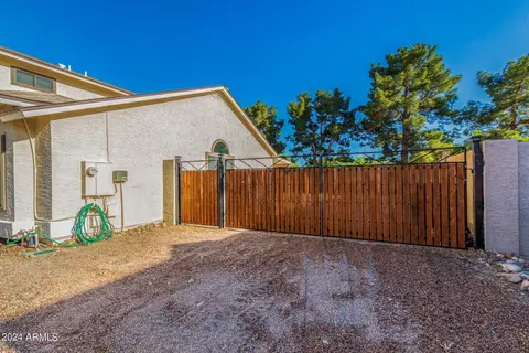 2837 E Laurel St, Mesa, AZ 85213 photo 4