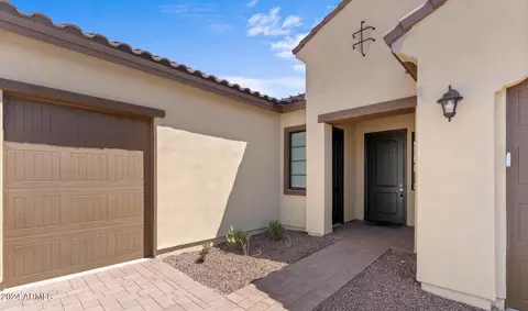 5899 N 207th Ave, Buckeye, AZ 85396 photo 2