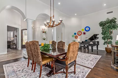 Dining - 4486 Encinas Ave, Gilbert, AZ 85234 photo 2 of 3