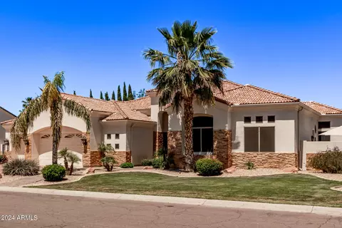 Exterior - 4486 Encinas Ave, Gilbert, AZ 85234 photo 2 of 10