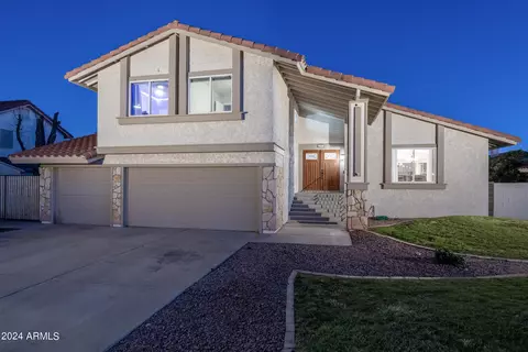 7821 W Jenan Dr, Peoria, AZ 85345