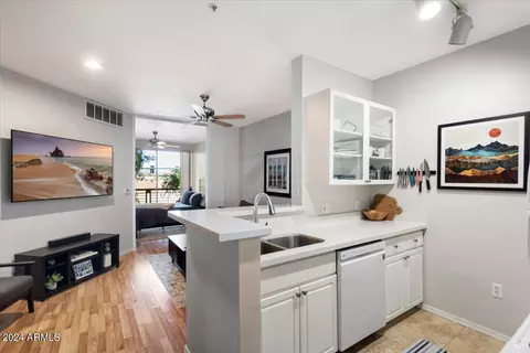 1701 E Colter St #242, Phoenix, AZ 85016