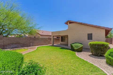 Exterior - 4632 E Gatewood Rd, Phoenix, AZ 85050 photo 5 of 5