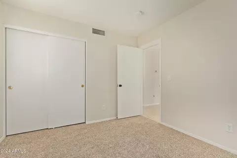 Bedroom - 4632 E Gatewood Rd, Phoenix, AZ 85050 photo 3 of 4