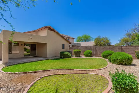 Exterior - 4632 E Gatewood Rd, Phoenix, AZ 85050 photo 2 of 5