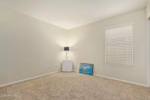 Bedroom - 4632 E Gatewood Rd, Phoenix, AZ 85050 photo 2 of 4