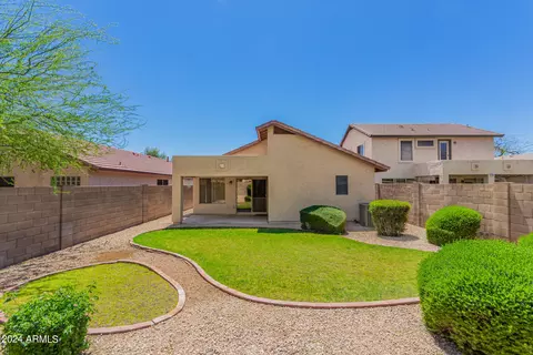 Exterior - 4632 E Gatewood Rd, Phoenix, AZ 85050 photo 4 of 5