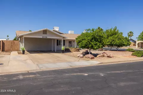 2558 E Juanita Ave, Mesa, AZ 85204