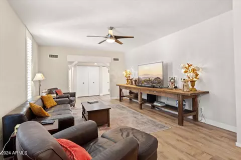 Living - 1309 W Linger Ln, Phoenix, AZ 85021 photo 1 of 3