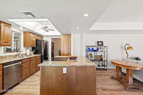 Kitchen - 1309 W Linger Ln, Phoenix, AZ 85021 photo 2 of 3