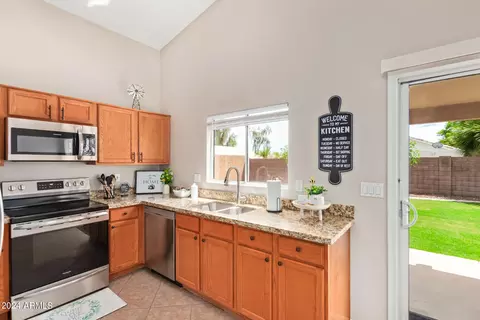 Kitchen - 9745 E Knowles Ave, Mesa, AZ 85209 photo 3 of 3