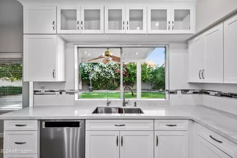11346 W Crimson Ln, Avondale, AZ 85392