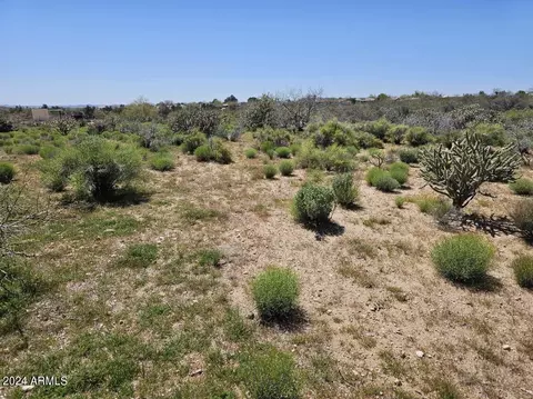 27190 S Coyote Trl #0, Congress, AZ 85332