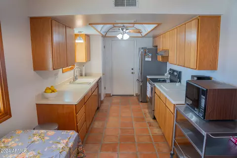Kitchen - 1119 E Balboa Dr, Tempe, AZ 85282 photo 1 of 4