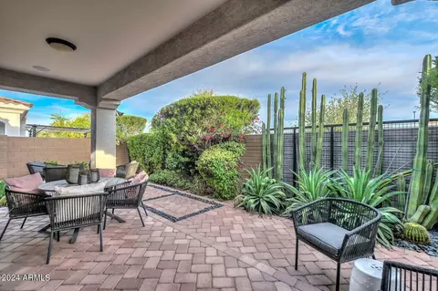 Exterior - 2817 E Hidalgo Ave, Phoenix, AZ 85040 photo 3 of 12