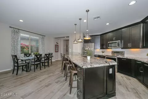 Kitchen - 2817 E Hidalgo Ave, Phoenix, AZ 85040 photo 9 of 9