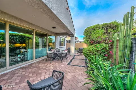Exterior - 2817 E Hidalgo Ave, Phoenix, AZ 85040 photo 1 of 12