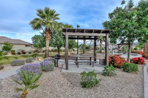 Exterior - 2817 E Hidalgo Ave, Phoenix, AZ 85040 photo 12 of 12
