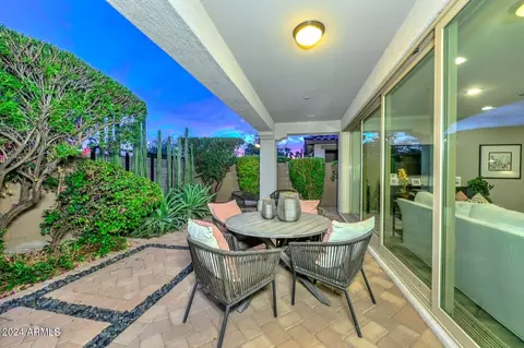 Exterior - 2817 E Hidalgo Ave, Phoenix, AZ 85040 photo 6 of 12