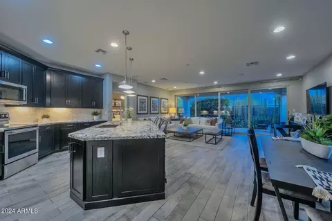 Kitchen - 2817 E Hidalgo Ave, Phoenix, AZ 85040 photo 1 of 9