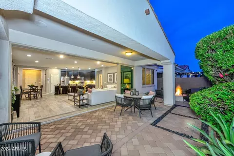 Exterior - 2817 E Hidalgo Ave, Phoenix, AZ 85040 photo 4 of 12