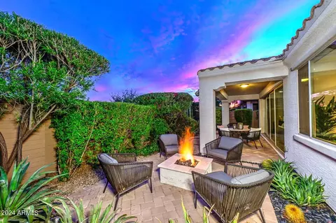 Exterior - 2817 E Hidalgo Ave, Phoenix, AZ 85040 photo 5 of 12