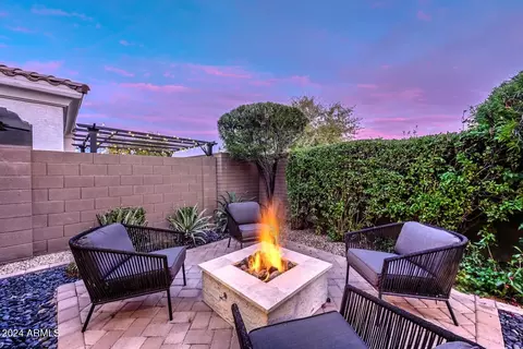 Exterior - 2817 E Hidalgo Ave, Phoenix, AZ 85040 photo 7 of 12
