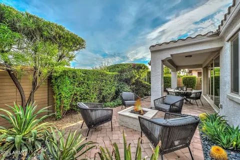 Exterior - 2817 E Hidalgo Ave, Phoenix, AZ 85040 photo 2 of 12