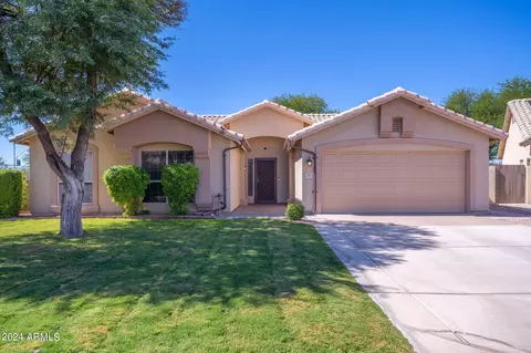 Exterior - 3319 E Renee Dr, Phoenix, AZ 85050 photo 2 of 9