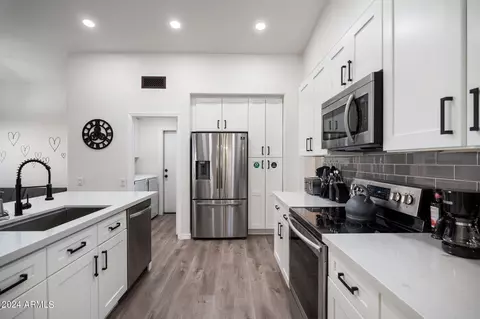 Kitchen - 3319 E Renee Dr, Phoenix, AZ 85050 photo 1 of 4
