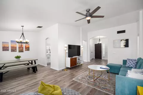Living - 3319 E Renee Dr, Phoenix, AZ 85050 photo 3 of 4