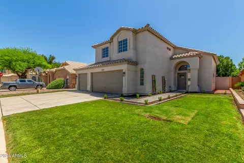 Exterior - 623 W Verano Pl, Gilbert, AZ 85233 photo 3 of 24