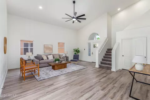 Living - 623 W Verano Pl, Gilbert, AZ 85233 photo 2 of 3