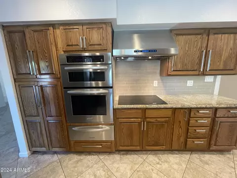 Kitchen - 1020 El Freda Rd, Tempe, AZ 85284 photo 4 of 5