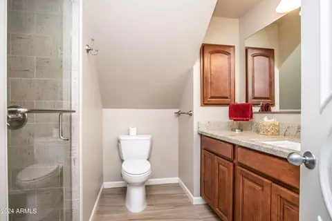 Bath - 1020 El Freda Rd, Tempe, AZ 85284 photo 9 of 11