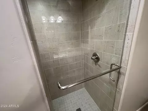 Bath - 1020 El Freda Rd, Tempe, AZ 85284 photo 11 of 11