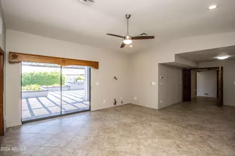 Living - 1020 El Freda Rd, Tempe, AZ 85284 photo 6 of 7