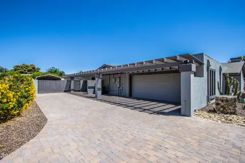 Exterior - 1020 El Freda Rd, Tempe, AZ 85284 photo 6 of 21