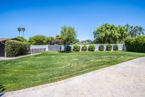 Exterior - 1020 El Freda Rd, Tempe, AZ 85284 photo 8 of 21