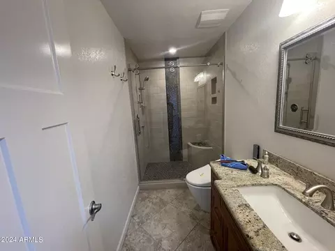 Bath - 1020 El Freda Rd, Tempe, AZ 85284 photo 6 of 11