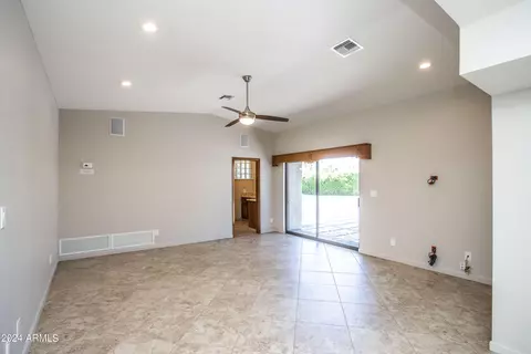 Living - 1020 El Freda Rd, Tempe, AZ 85284 photo 5 of 7