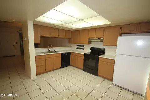 2845 E Tracy Ln #4, Phoenix, AZ 85032 photo 6