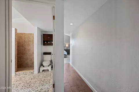 Bath - 4939 E Palm Ln, Phoenix, AZ 85008 photo 3 of 4