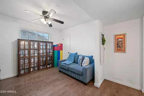 Living - 4939 E Palm Ln, Phoenix, AZ 85008 photo 5 of 6